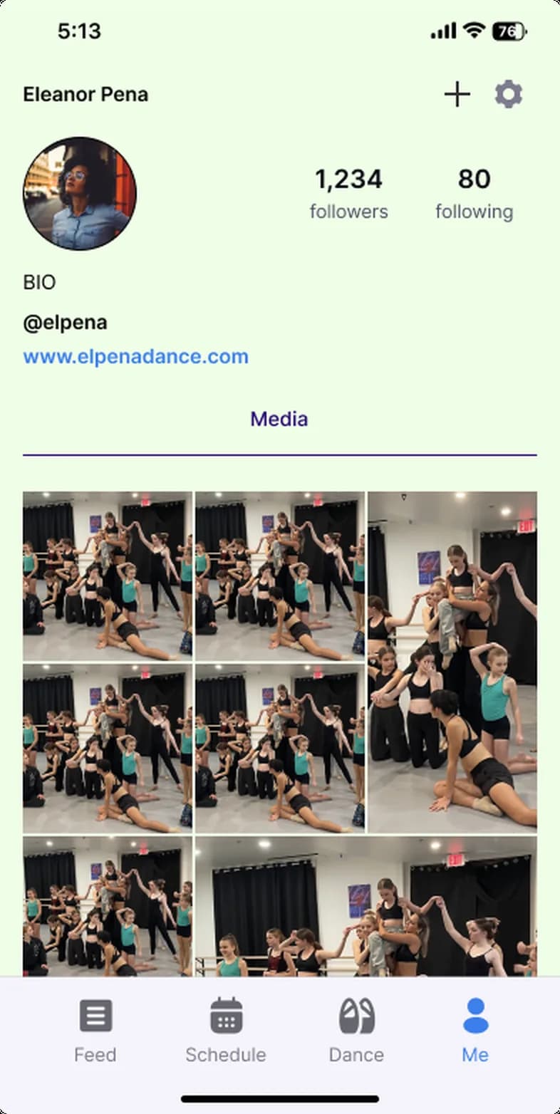 Studioly app for Guardians: profile and Media